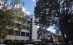 Quet Room In Flat,2 Station To Messe, Free Parking,Supermarket Near